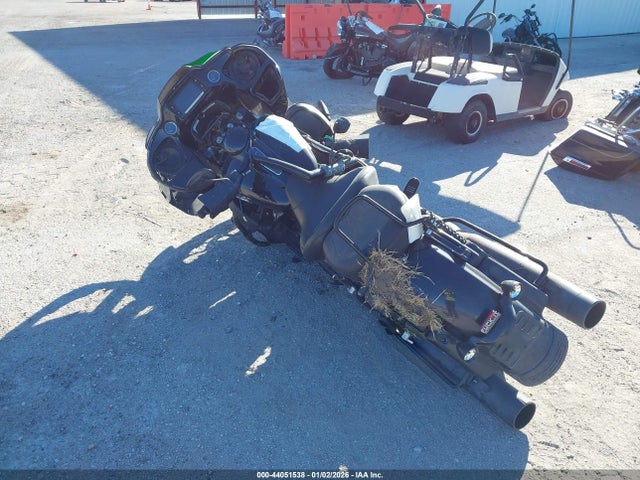 2018 HARLEY-DAVIDSON FLTRXS 1HD1KTC18JB658366 Photo 2