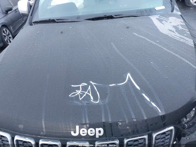 1C4RJEBG5JC289081 Jeep Grand Cherokee Sterling Edition 4x2