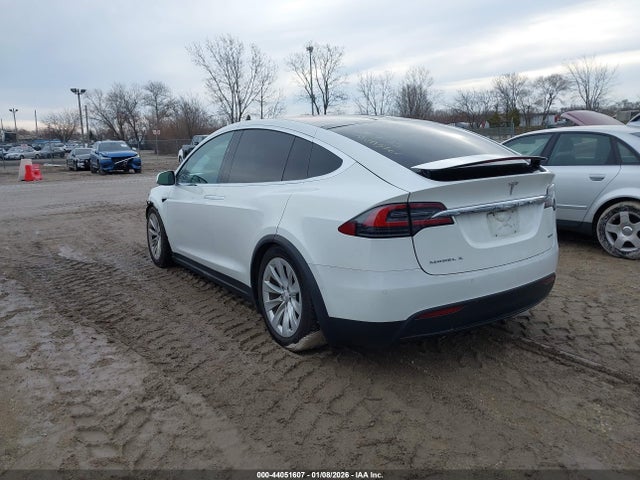 2017 TESLA MODEL X 5YJXCDE27HF072494 Photo 2