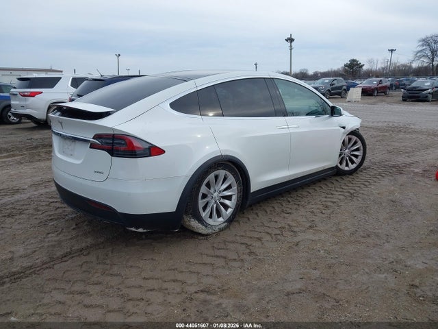 2017 TESLA MODEL X 5YJXCDE27HF072494 Photo 3