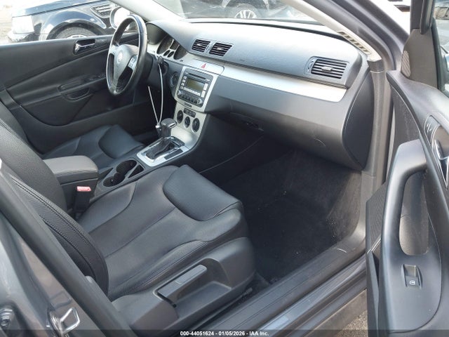 2008 VOLKSWAGEN PASSAT WVWAK73C08E198333 Photo 4