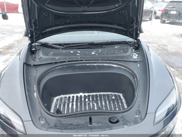 2025 TESLA MODEL 3 5YJ3E1EA2SF038226 Photo 9