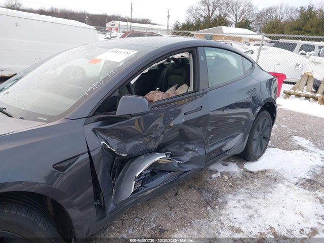 2025 TESLA MODEL 3 5YJ3E1EA2SF038226 Photo 5