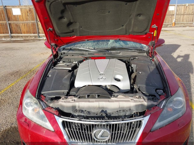 44051725 :رقم المزاد ، JTHCE5C26B5001943 vin ، 2011 Lexus Is 350 مزاد بيع