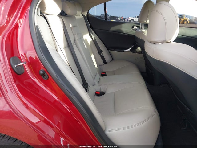 44051725 :رقم المزاد ، JTHCE5C26B5001943 vin ، 2011 Lexus Is 350 مزاد بيع