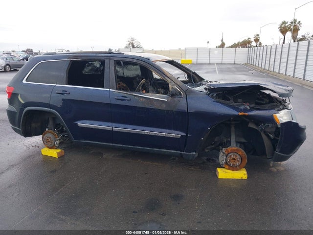 44051749 :رقم المزاد ، 1C4RJEAG7CC305656 vin ، 2012 Jeep Grand Cherokee Laredo مزاد بيع