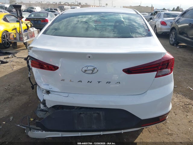 Hyundai ELANTRA SE 2019 5NPD74LF3KH466077 Image 16