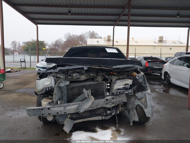 2013 Chrysler 300 Motown მანქანა იყიდება აუქციონზე, vin: 2C3CCAAG0DH660910, აუქციონის ნომერი: 44051808