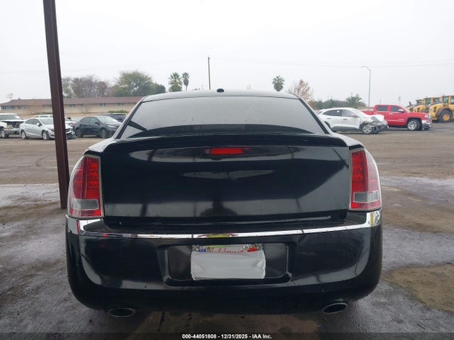 2013 Chrysler 300 Motown მანქანა იყიდება აუქციონზე, vin: 2C3CCAAG0DH660910, აუქციონის ნომერი: 44051808