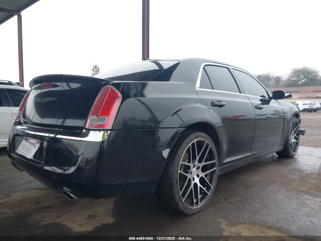 2013 Chrysler 300 Motown მანქანა იყიდება აუქციონზე, vin: 2C3CCAAG0DH660910, აუქციონის ნომერი: 44051808