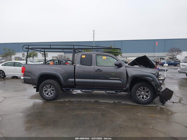 5TFSZ5AN8HX056504 Toyota Tacoma Sr5 V6