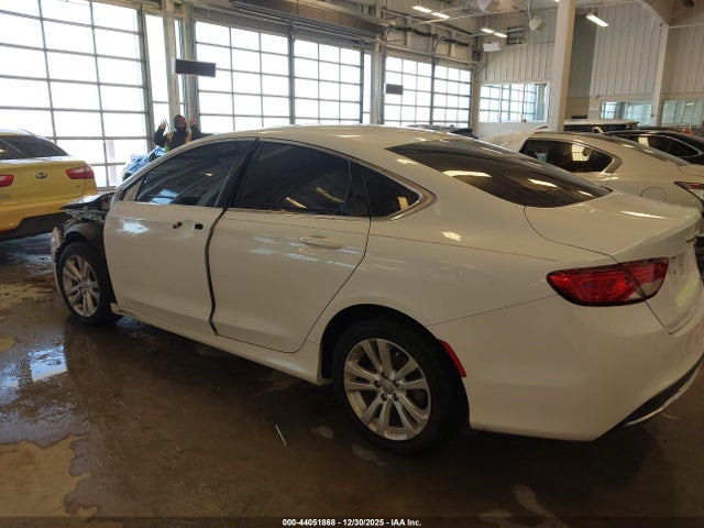 44051868 :رقم المزاد ، 1C3CCCABXFN532684 vin ، 2015 Chrysler 200 Limited مزاد بيع
