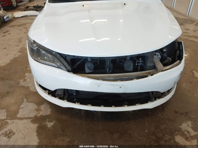 44051868 :رقم المزاد ، 1C3CCCABXFN532684 vin ، 2015 Chrysler 200 Limited مزاد بيع