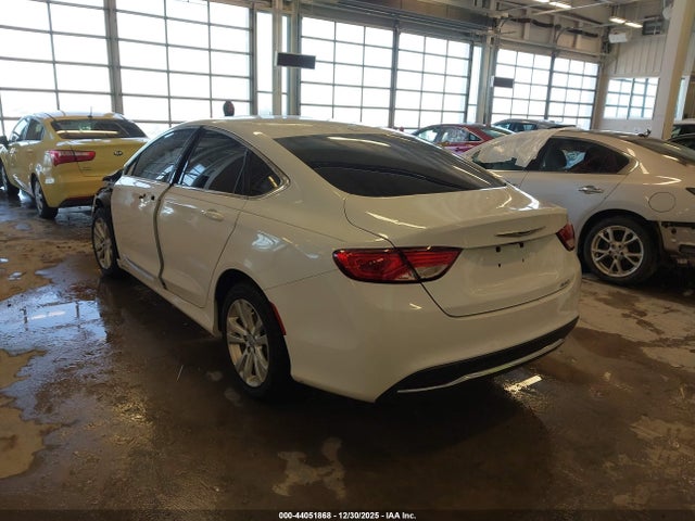 44051868 :رقم المزاد ، 1C3CCCABXFN532684 vin ، 2015 Chrysler 200 Limited مزاد بيع