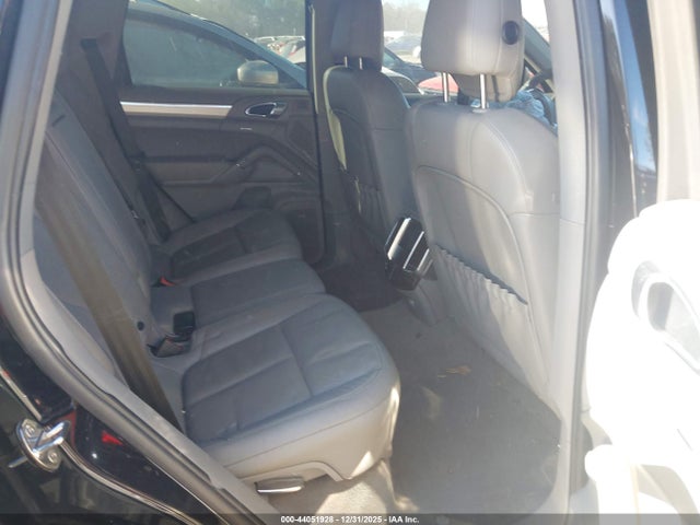 2011 PORSCHE CAYENNE WP1AB2A21BLA44986 Photo 7