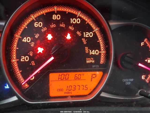 VNKKTUD34HA076216 Toyota YARIS L