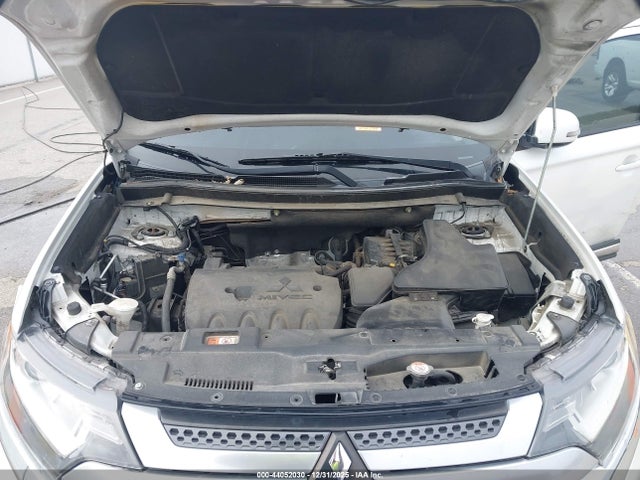44052030 :رقم المزاد ، JA4AD3A35KZ012124 vin ، 2019 Mitsubishi Outlander Se مزاد بيع