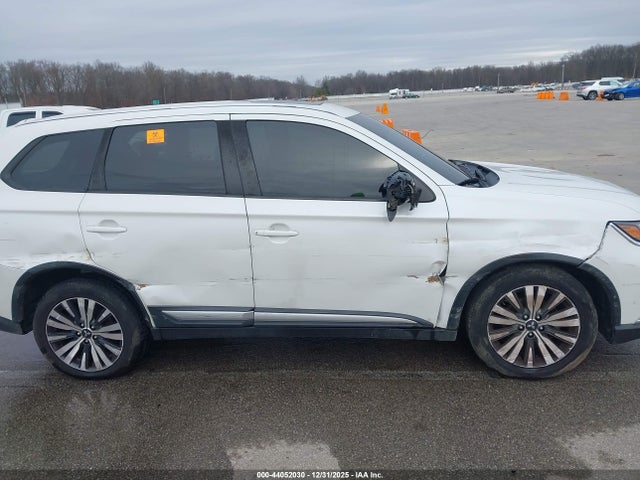 44052030 :رقم المزاد ، JA4AD3A35KZ012124 vin ، 2019 Mitsubishi Outlander Se مزاد بيع