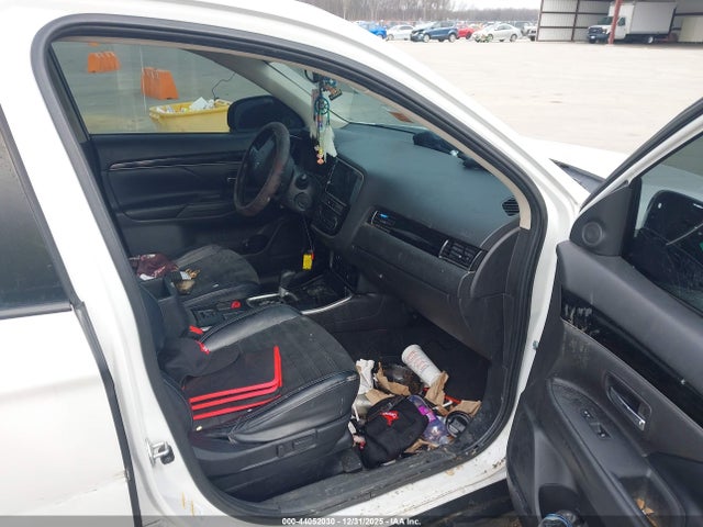 44052030 :رقم المزاد ، JA4AD3A35KZ012124 vin ، 2019 Mitsubishi Outlander Se مزاد بيع