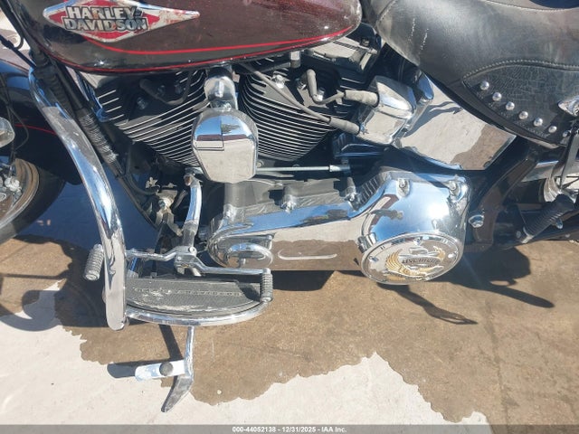 2011 HARLEY-DAVIDSON FLSTC 1HD1BW519BB016142 Photo 8