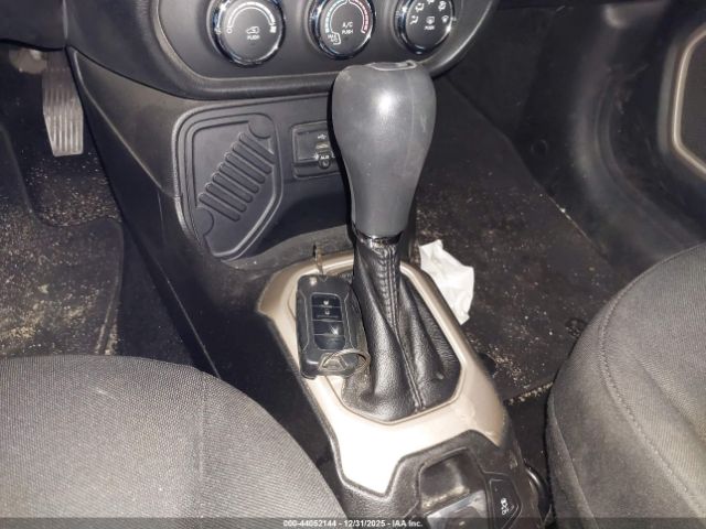 2015 JEEP RENEGADE ZACCJABT9FPB99785 Photo 10