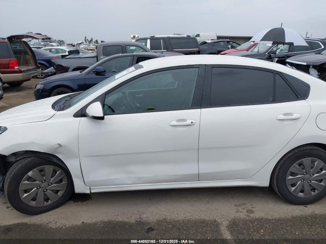 3KPA24AB8KE211785 KIA RIO LX