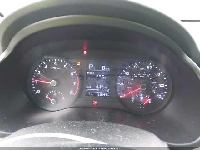 3KPA24AB8KE211785 KIA RIO LX