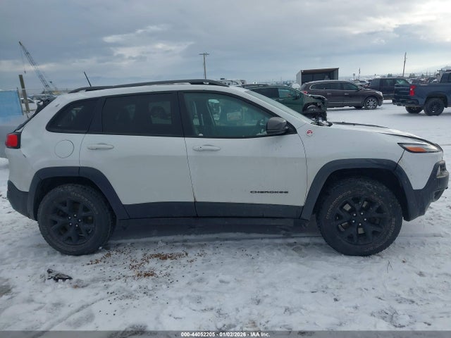 44052205 :رقم المزاد ، 1C4PJMBSXHW639948 vin ، 2017 Jeep Cherokee Trailhawk L Plus 4x4 مزاد بيع