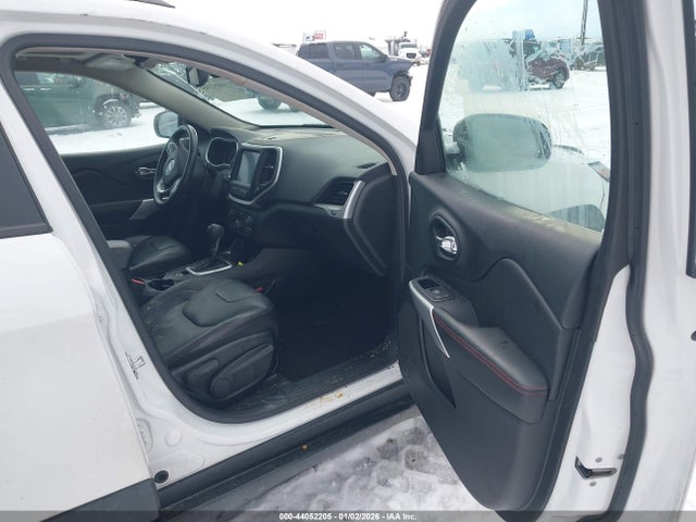 44052205 :رقم المزاد ، 1C4PJMBSXHW639948 vin ، 2017 Jeep Cherokee Trailhawk L Plus 4x4 مزاد بيع