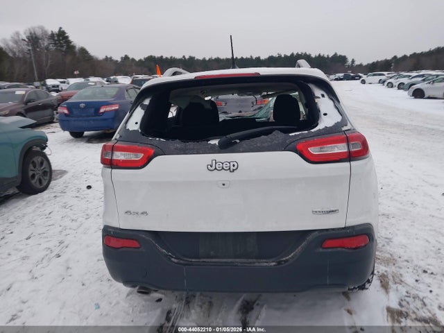 1C4PJMCB2GW255269 Jeep Cherokee Latitude