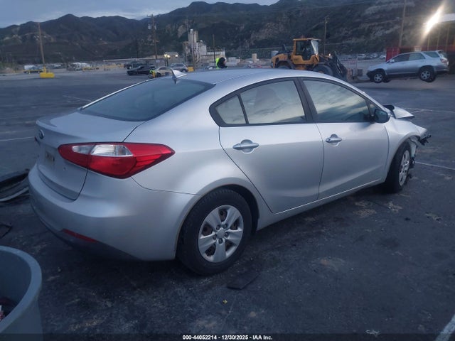 KIA FORTE LX 2015 KNAFK4A60F5302363 Image 4
