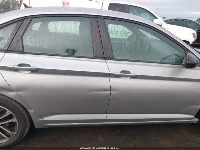 3VWBM7BUXNM012812 Volkswagen Jetta 1.5t Sport