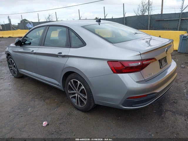 3VWBM7BUXNM012812 Volkswagen Jetta 1.5t Sport