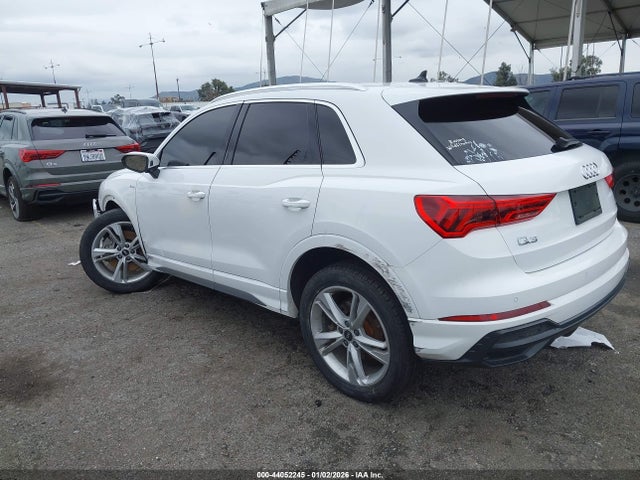 2022 AUDI Q3 WA1DECF34N1052569 Photo 2