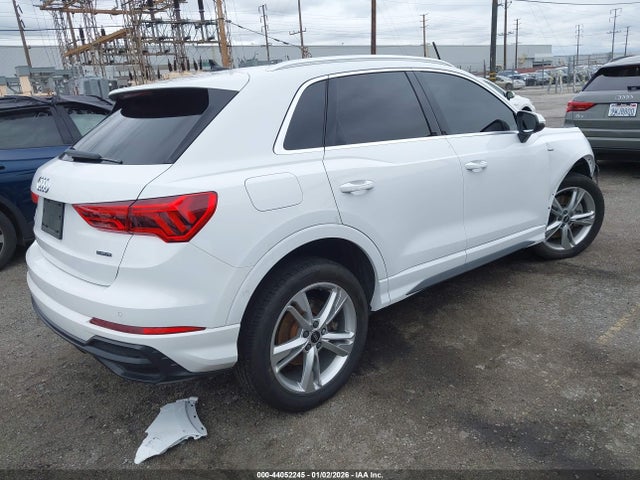2022 AUDI Q3 WA1DECF34N1052569 Photo 3