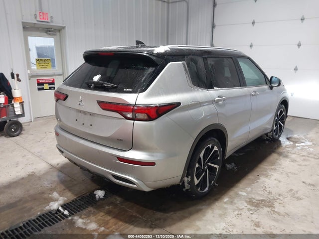 2024 MITSUBISHI OUTLANDER JA4J4WA83RZ053441 Photo 3