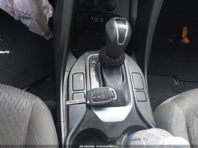 5XYZT3LB6JG563529 Hyundai Santa Fe Sport 2.4l
