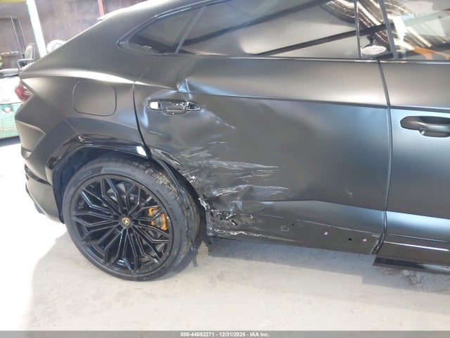 2025 LAMBORGHINI URUS ZPBUD6ZL1SLA39177 Photo 5