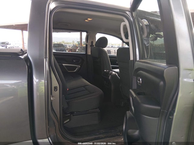 1N6BA1F48HN508198 Nissan Titan Xd Sv Diesel