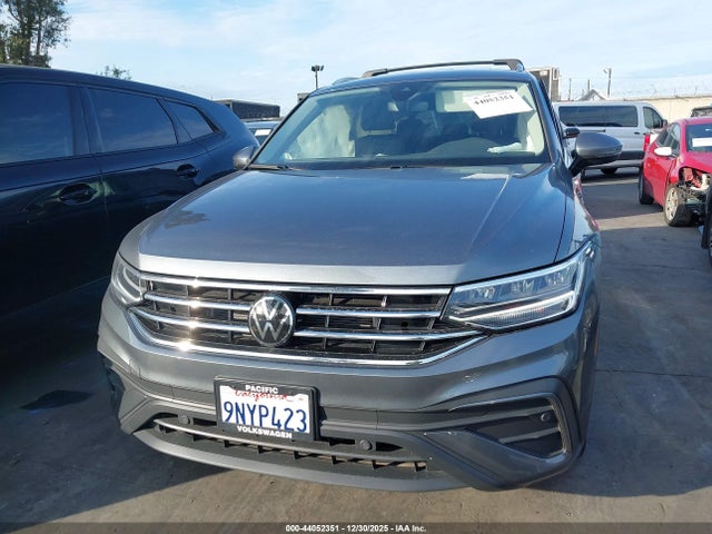 3VV3B7AX9RM122766 Volkswagen Tiguan 2.0t Se/2.0t Wolfsburg Edition