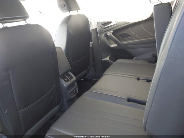 3VV3B7AX9RM122766 Volkswagen Tiguan 2.0t Se/2.0t Wolfsburg Edition