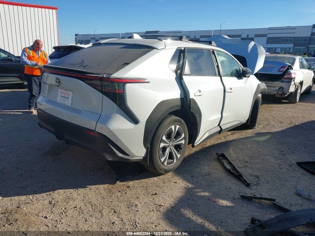 2024 TOYOTA BZ4X JTMAAAAA3RA034942 Photo 3