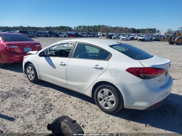2017 KIA FORTE 3KPFK4A70HE120858 Photo 2