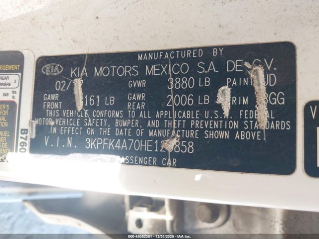 2017 KIA FORTE 3KPFK4A70HE120858 Photo 8