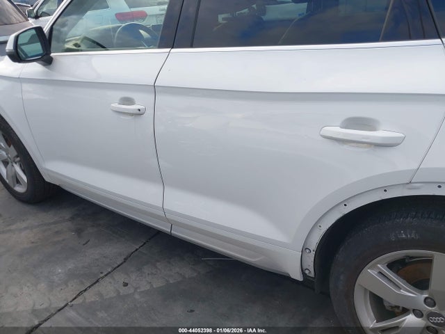 WA1BNAFY7J2228249 Audi Q5 2.0t Premium/2.0t Tech Premium