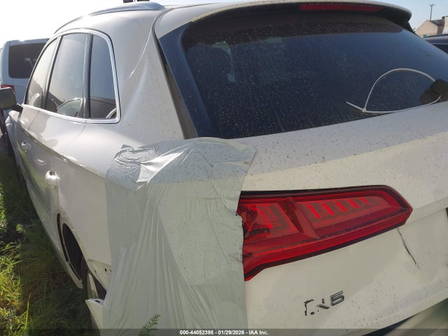2018 AUDI Q5 WA1BNAFY7J2228249 Photo 2