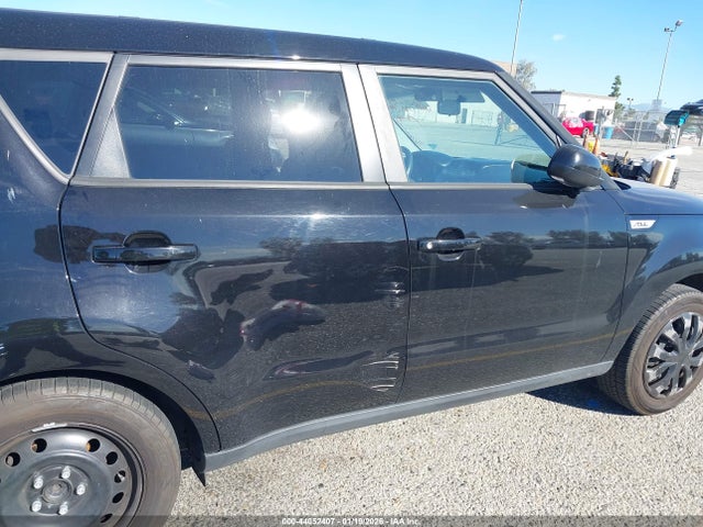 KIA Soul 2015 KNDJN2A23F7137886 Image 17