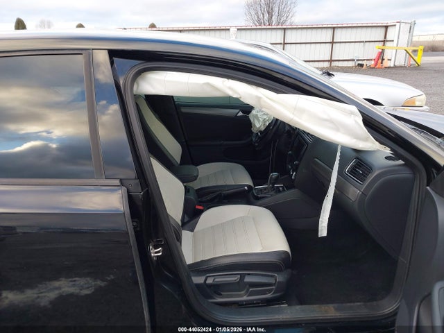 3VWD17AJ7GM410958 Volkswagen Jetta