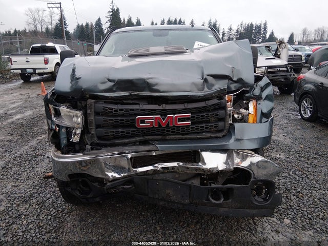 44052428 :رقم المزاد ، 1GT423C82BF163070 vin ، 2011 Gmc Sierra 3500hd Sle مزاد بيع