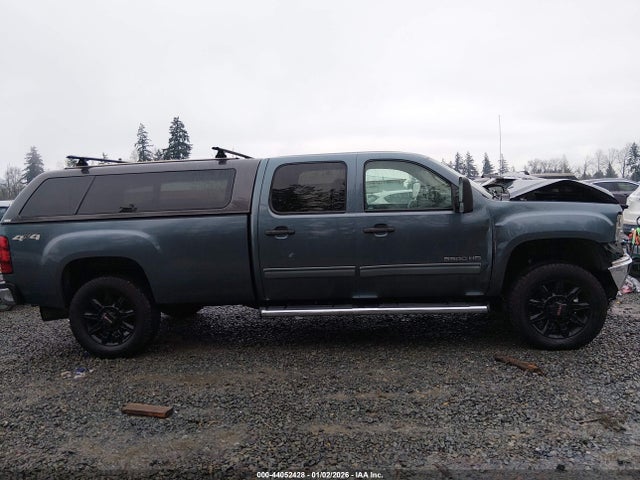 44052428 :رقم المزاد ، 1GT423C82BF163070 vin ، 2011 Gmc Sierra 3500hd Sle مزاد بيع